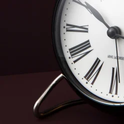 Arne Jacobsen Roman Bordur Ø11 cm hvid/sort | Køb her