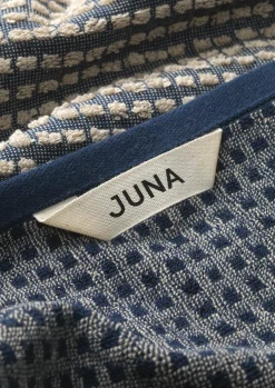 JUNA Check Håndklæde 70x140 cm mørk blå/sand | Køb her