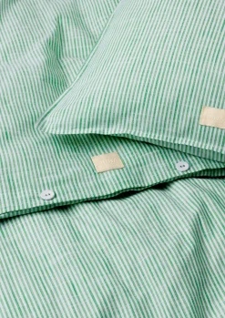 JUNA Monochrome Lines Sengetøj 220x220cm grøn/hvid | Køb her