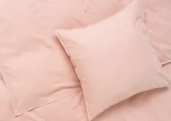 JUNA Monochrome Sengetøj 150x210 cm støvet rosa SE | Køb her