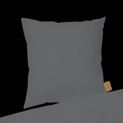 JUNA Pudebetræk 100x70 cm i grå fra serien Cube | Køb her