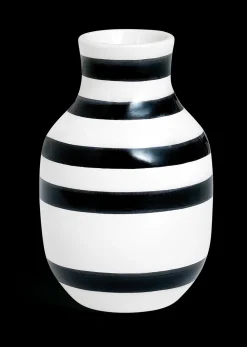 Kähler Vase H12.5 cm i sort fra serien Omaggio | Køb her