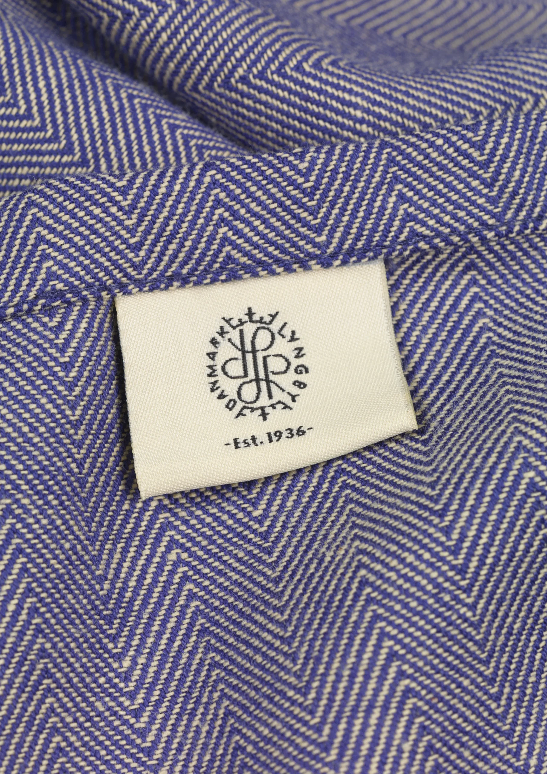 Lyngby Porcelæn Herringbone Dug 150x320 cm blå | Køb her